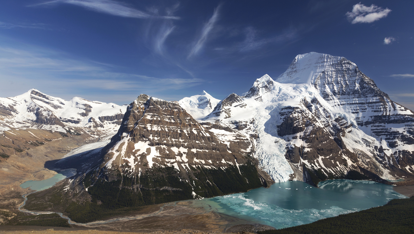 Mount Robson and Berg Lake, Canadian Rockies бесплатно