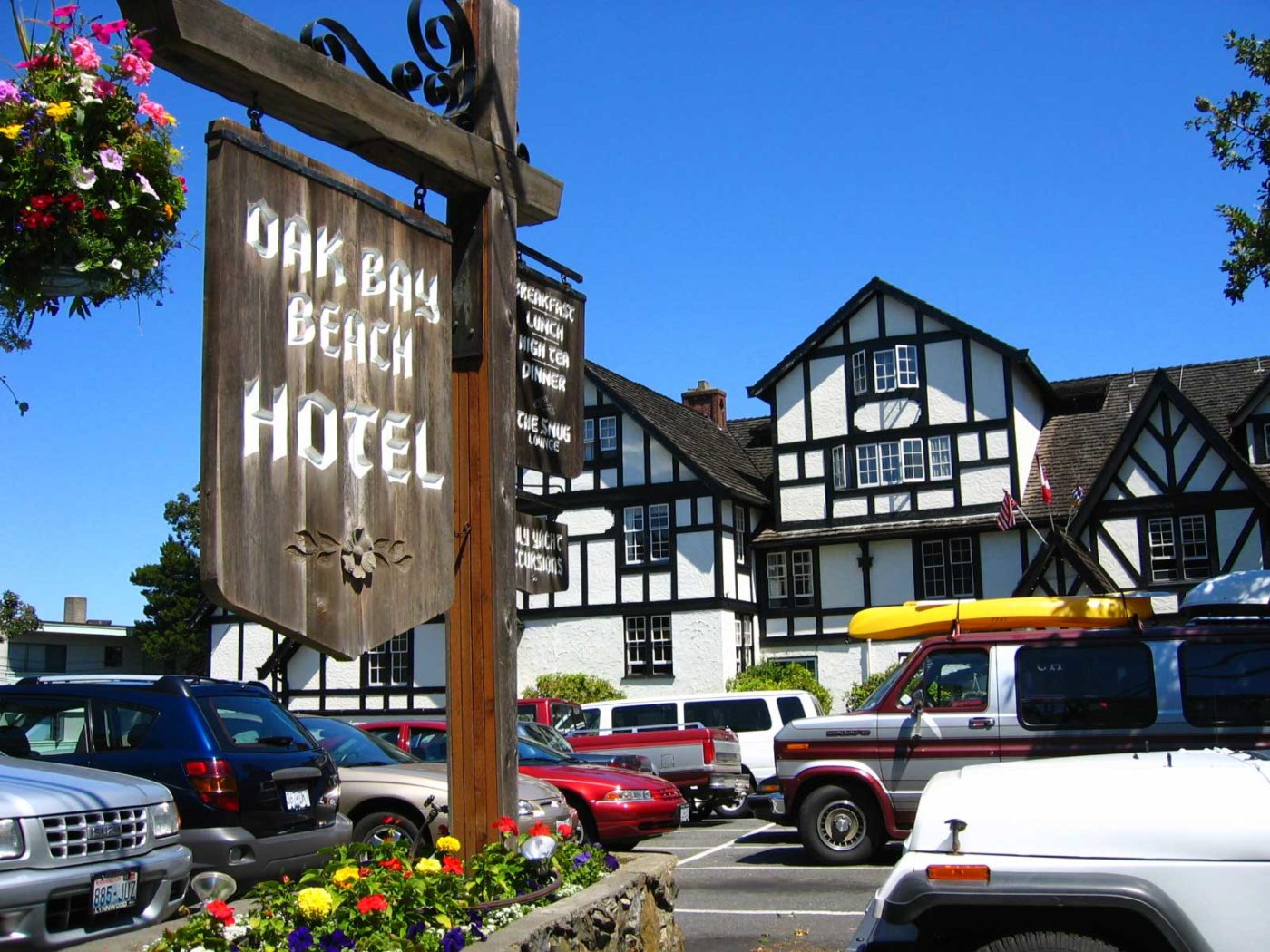 Destination Oak Bay Beach Hotel • British Columbia Magazine