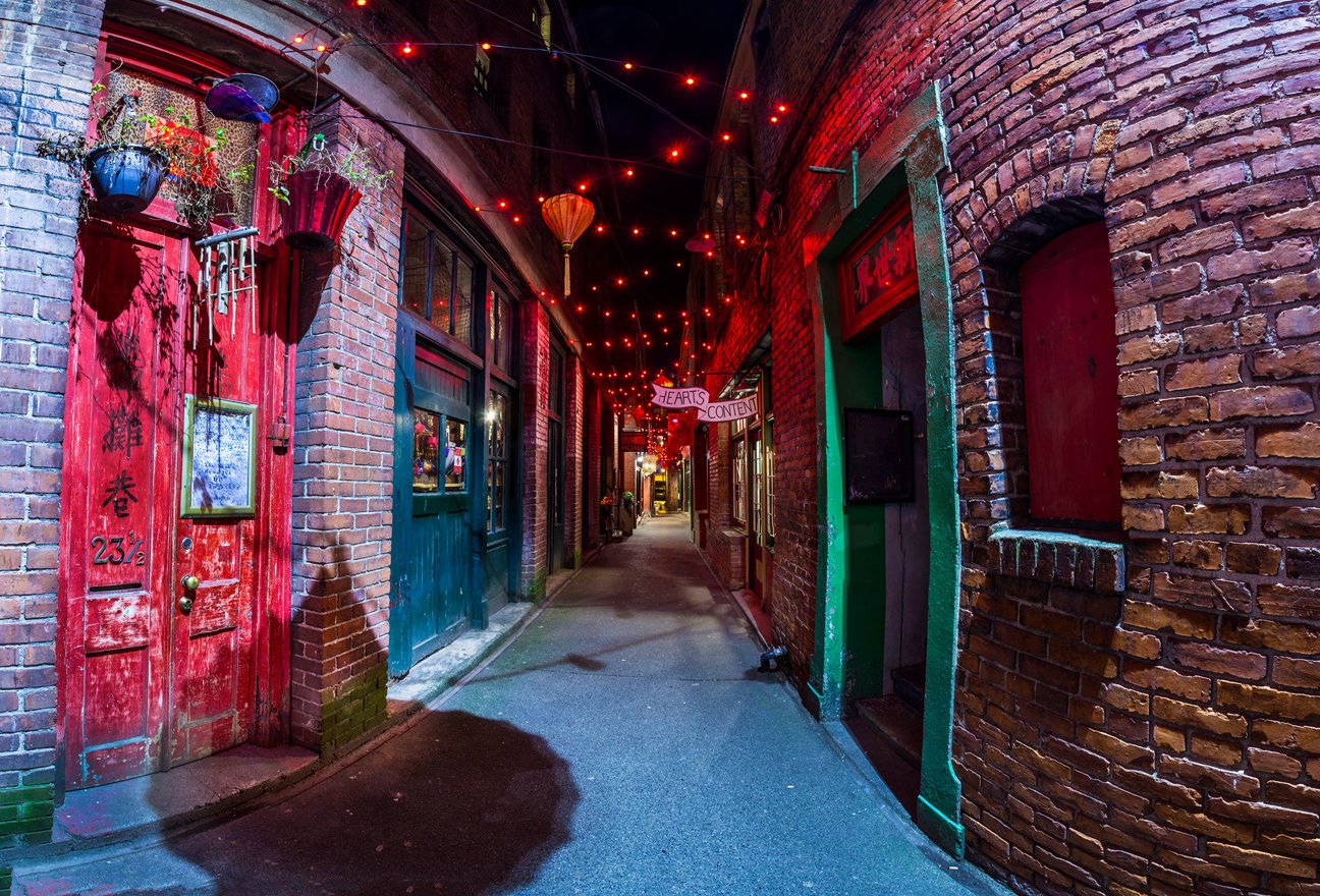 Fan Tan Alley. Photo by Doug Clement.