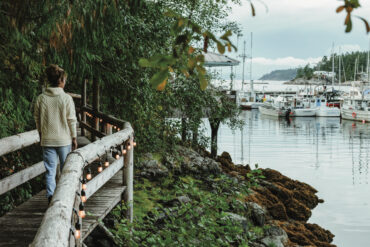 The boardwalk from Lund Harbour House to the Boardwalk Restaurant. Photo by Sunshine Coast Tourism/Shayd Johnson.